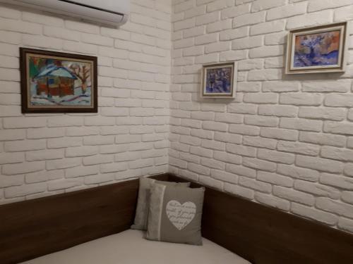 Apartment Art