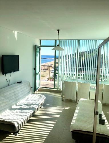 On The Beach Apartments No 17