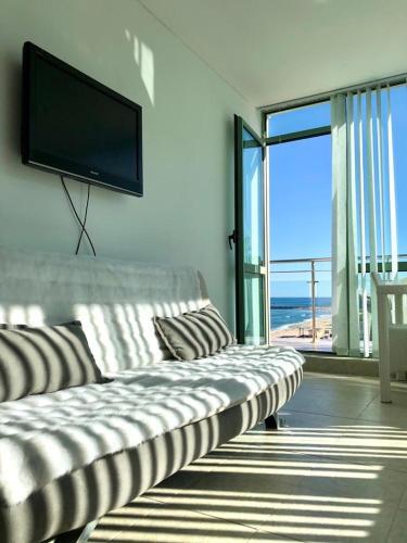 On The Beach Apartments No 17