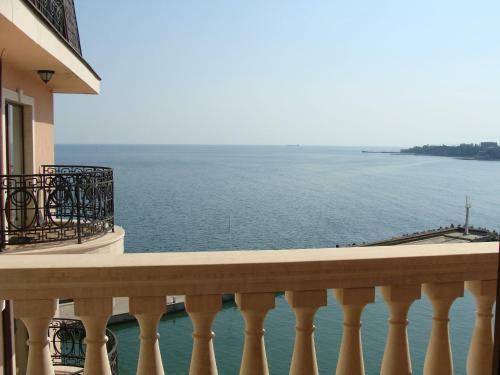 Apartment In Port Palace