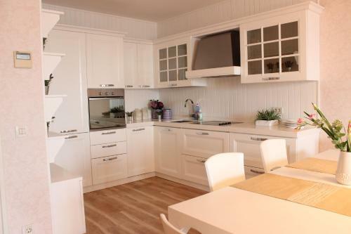 Apartment In Port Palace