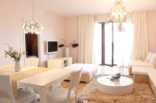 Apartment In Port Palace