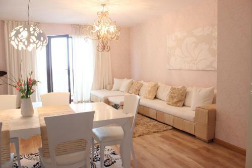 Apartment In Port Palace