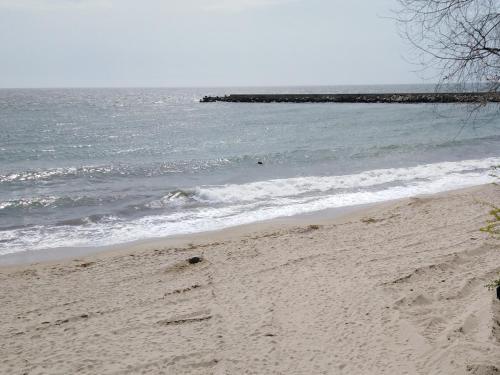Private Apartment In Saint Elena