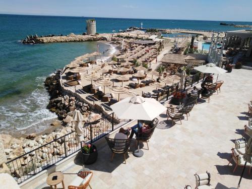 Private Apartment In Saint Elena