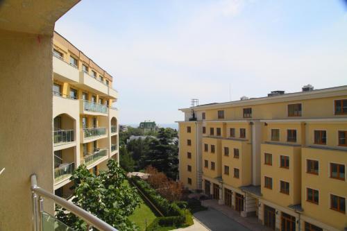 Private Apartment In Saint Elena