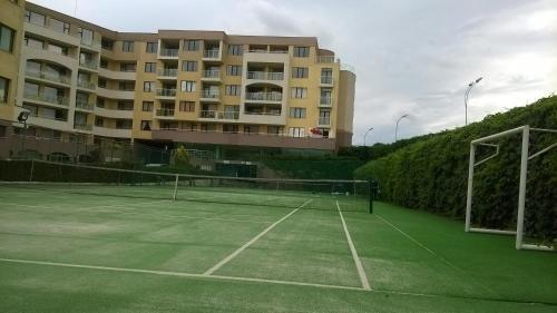 Private Apartment In Saint Elena
