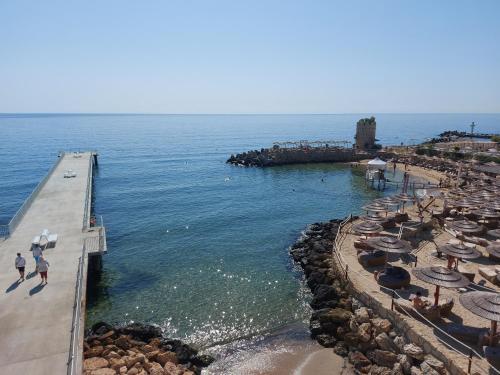 Private Apartment In Saint Elena