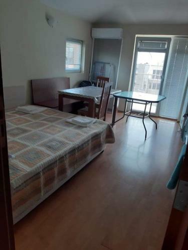 Hostal ?????