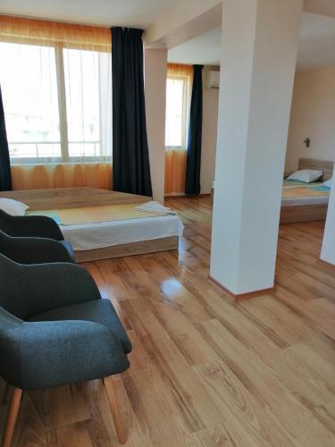 Hostal ??? ??????????