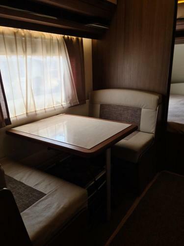 Ultimate Caravan Experience - 1st Line Gradina
