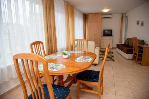 Apartamento Convenient 1-bedroom Flat Next To Harmanite Beach