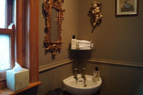 Hostal Brookfield House