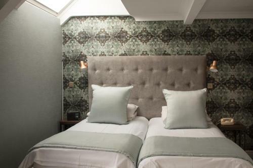 Ascot House Hotel