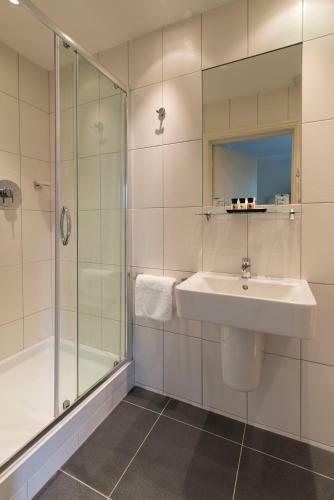 Ascot House Hotel