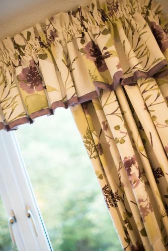 Ascot House Hotel