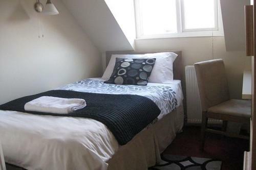 Hostal White House View Guest House