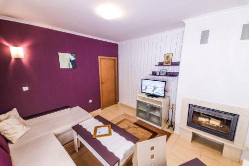 Grand Monastery Violet Apartment With One Bedroom And A Terrace