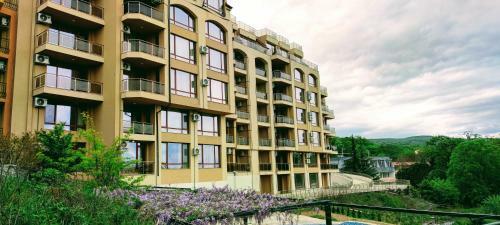 Apartamento Astarta Riviera Nature