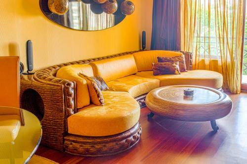 Front Beach Designer Apartment Golden Sands