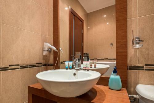 Golden Sands Rentals Apartments