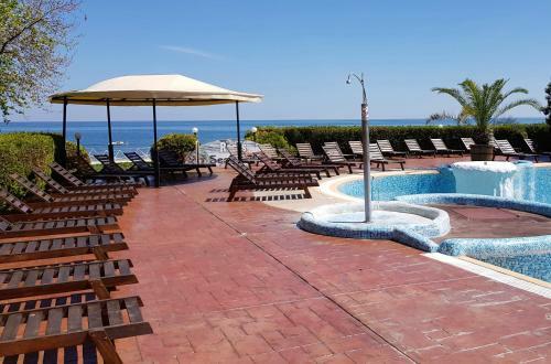 Golden Sands Rentals Apartments