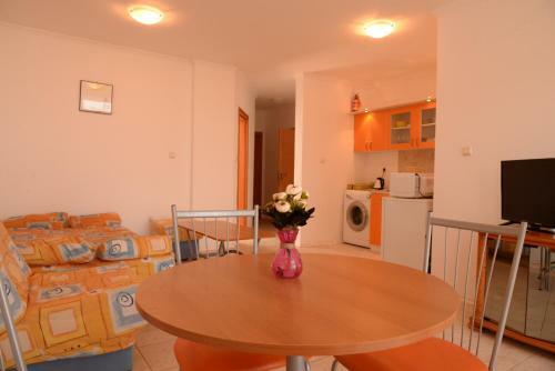 Vega Nadezhda Apartment