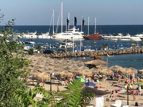 Exclusive Apartment In Porto Paradiso