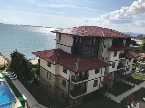 Exclusive Apartment In Porto Paradiso
