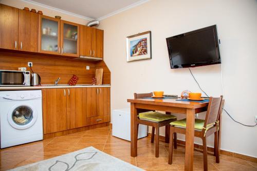 Apartamento Helios ~ Studio In A Complex In St. Vlas