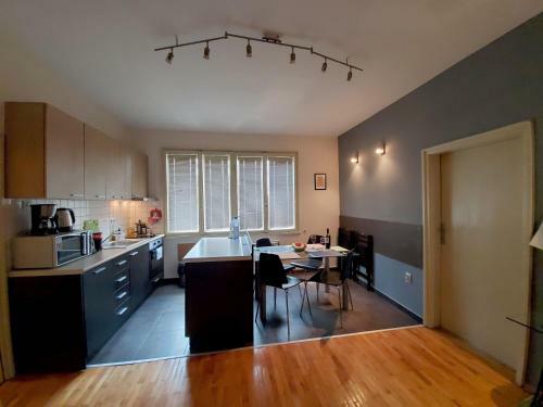 Sunny Central Apartment