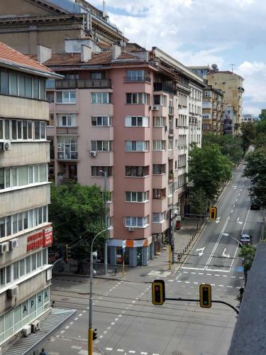 Sunny Central Apartment