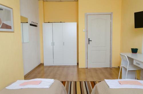 Hostal Oleander Rooms & Apartment