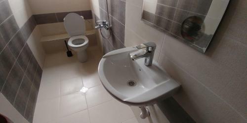 Hostal Oleander Rooms & Apartment