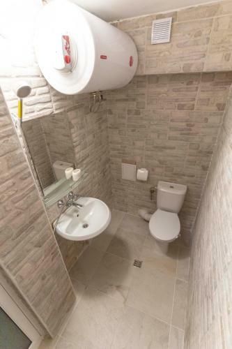 Gallery B28 - 3 Bedroom Sofia Downtown Apartment
