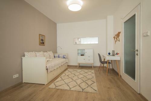 * Chic * And Spacious Apartment In Central Sofia - Patriarh Evtimiy