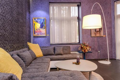 Apartamento Champs-�lys�es Sofia | 2-bdr, 2-bthr Tsar Simeon Suite