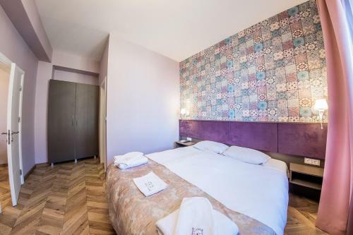 Sofia Violet Life Apartment