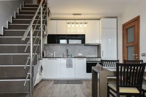 Beautiful City View Maisonette Apartment