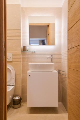 Apartamento Mocca Studio Next To Crystal Garden And Russian Church