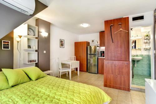 Cozy Small Apartment In A Quiet Area