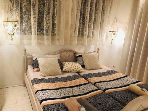 Golden Pearl - Jacuzzi Top Center Luxury Apartment