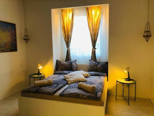 Golden Pearl - Jacuzzi Top Center Luxury Apartment