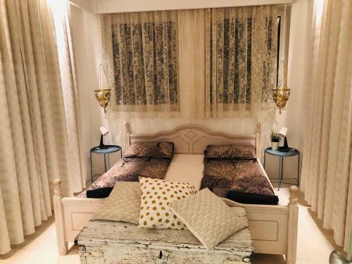Golden Pearl - Jacuzzi Top Center Luxury Apartment