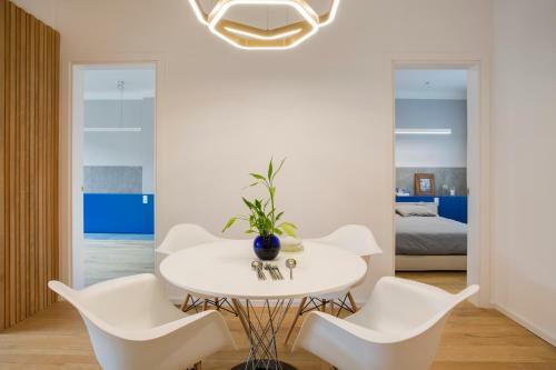 The Blue - Two-bedroom Lux Apartment
