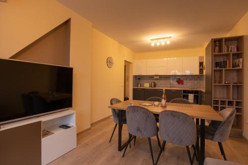 Apartment City View 2