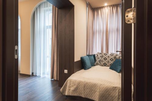 1001 Nights ~ In A Beautiful Two-bedroom Apartment