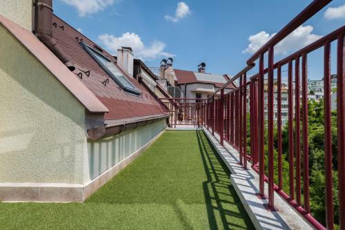 Stylish Apartment With A Big Terrace Next To The Park