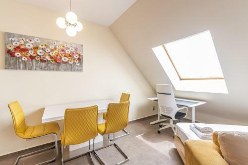 Stylish Apartment With A Big Terrace Next To The Park
