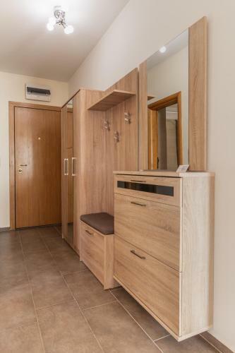 Stylish Apartment With A Big Terrace Next To The Park